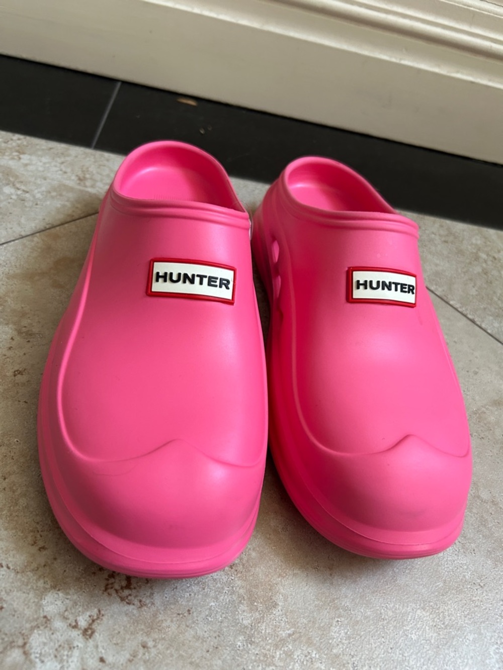 Hunter Elana Clogs Hot pink Size 8 - new without box!